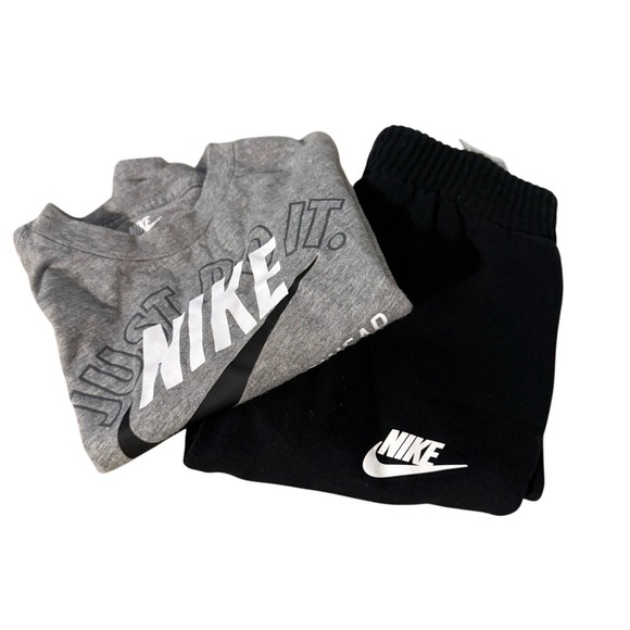 Nike Kids 2-Piece Set – Size‎ 2T - Picture 10 of 13